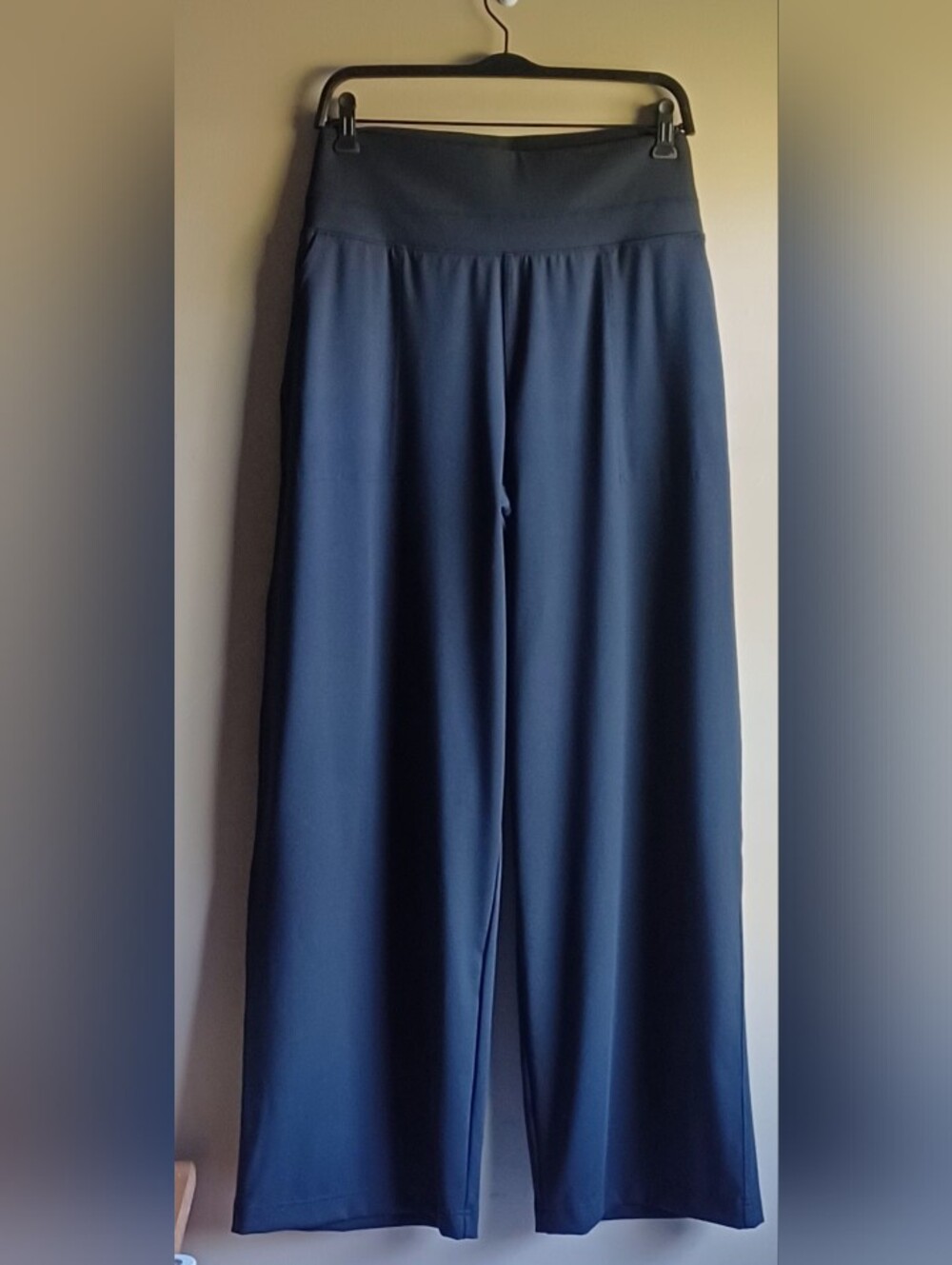 ATHLETA wide Leg Pants In Black XL